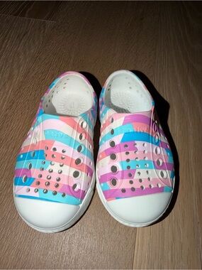 Native Shoes Kids Striped Water Shoe in Pink, Blue & White